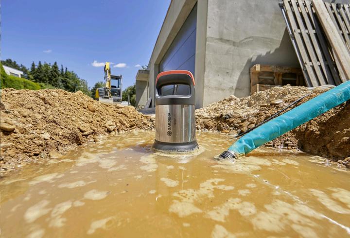 Immagine prodotto Gardena Pompa sommergibile 15000 (Pompa per acqua pulita, Pompa per acque cariche)