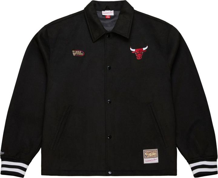 Actual product image Mitchell & Ness Coaches Jacke - VARSITY Chicago Bulls - S (S)