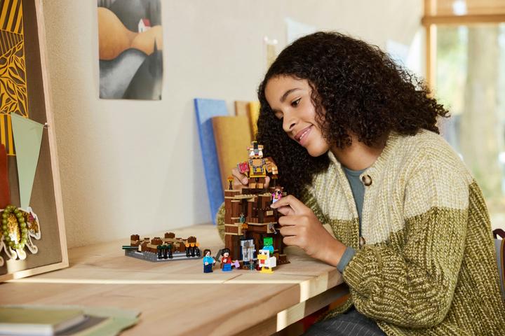 Produktbild LEGO Waldanwesen mit Boxring (21272, LEGO Minecraft)