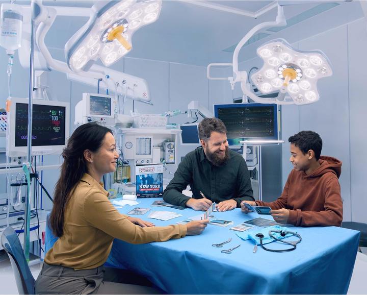 Actual product image Identity games Medical Mysteries New York