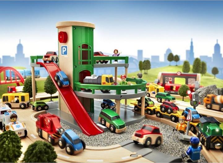 Actual product image Brio Multi-storey car park Strassen&Schienen