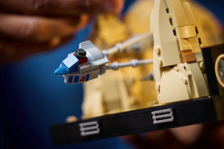Actual product image LEGO Pod racing in Mos Espa - Diorama (75380, LEGO Star Wars)