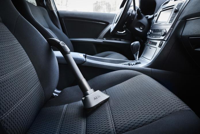 Produktbild AEG AKIT09C Home und Car Kit