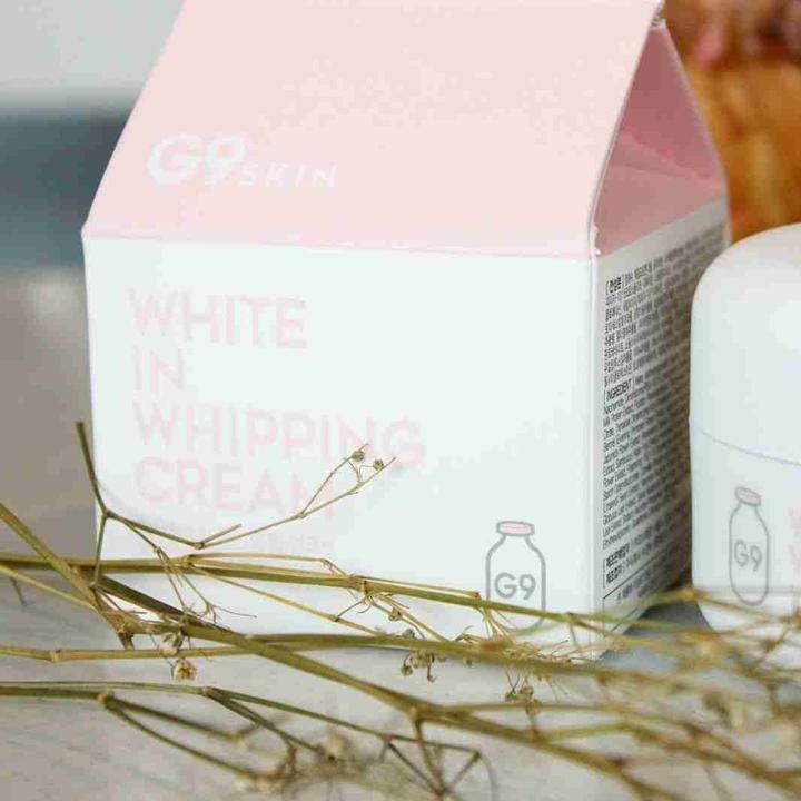 Immagine prodotto G9 Skin bianco nel latte che monta la panna (Crema da giorno)