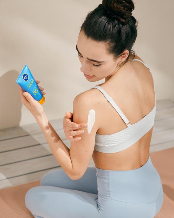 Image du produit NIVEA Tube UV Dry Protect Sport (Crème solaire visage, SPF 30, 175 ml, 200 g)