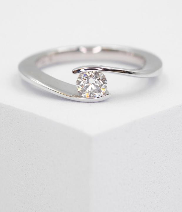 Actual product image Muau Solitaire (56, 750/18 K Gold)