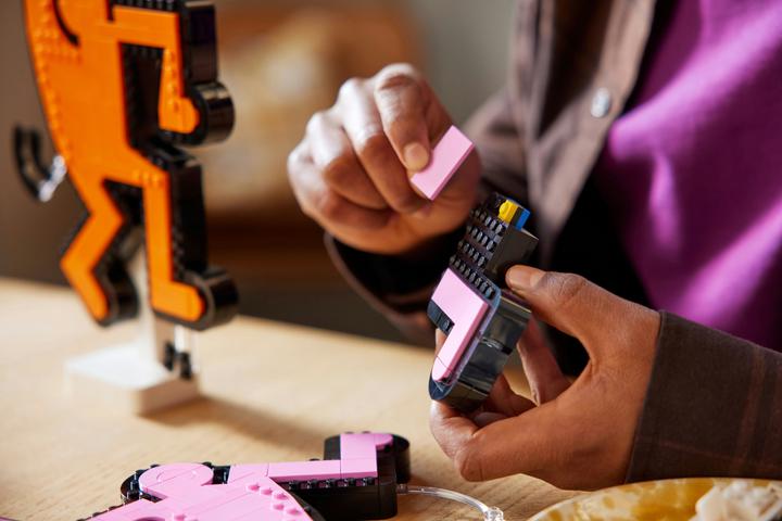 Image du produit LEGO Keith Haring - Figures dansantes (31216, LEGO Art)
