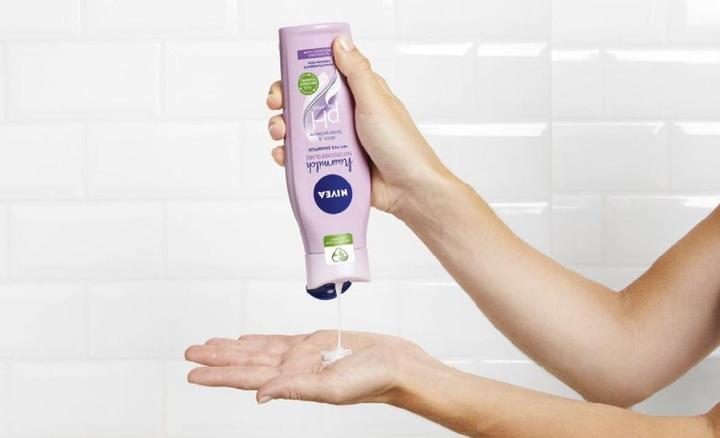 Actual product image NIVEA Haarmilch pH-Balance (250 ml, Liquid shampoo)
