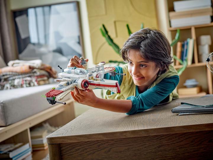 Actual product image LEGO ARC-170 Starfighter (75402, LEGO Star Wars)