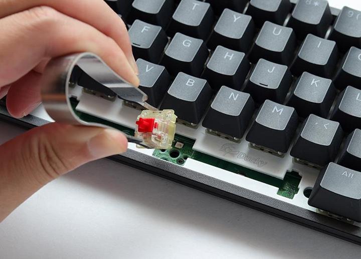 Productafbeelding Ducky One 3 Classic Pure White TKL Gaming Keyboard, RGB LED - MX-Brown (NL, Bedraad)