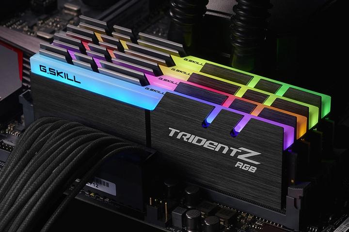 Produktbild G.Skill Trident Z RGB (4 x 8GB, 3866 MHz, DDR4-RAM, DIMM)