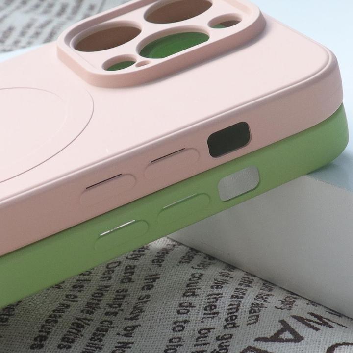 Produktbild Hurtel MagSafe-kompatible Silikonhülle für iPhone 15 Pro Silikonhülle – Creme (Apple iPhone 15 Pro)
