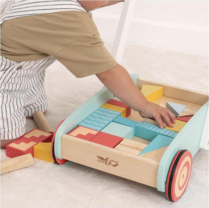 Produktbild Owl & Fox Holz Lauflernwagen mit Bausteinen FSC