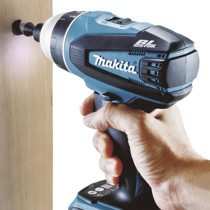 Produktbild Makita 18V Akku-Quadroschrauber DTP141Z (Akkubetrieb)