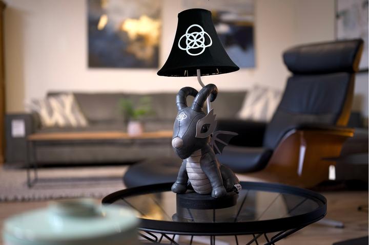 Immagine prodotto Happy Lamps Black Dragon il drago, lampada da tavolo a LED, fatta a mano (450 lm)