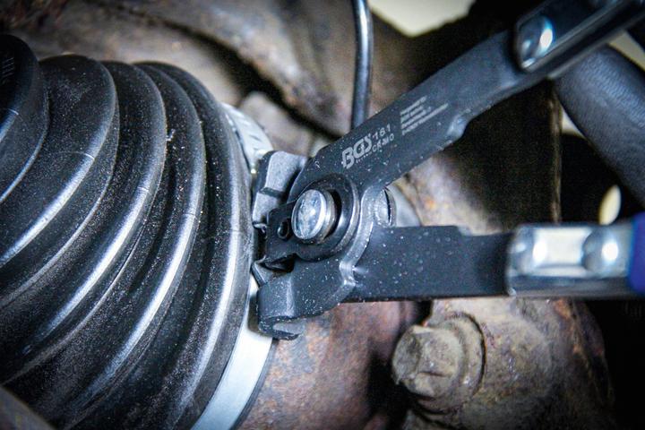 Actual product image BGS Axle Boot Clamp Set 9 mm 12 pcs.