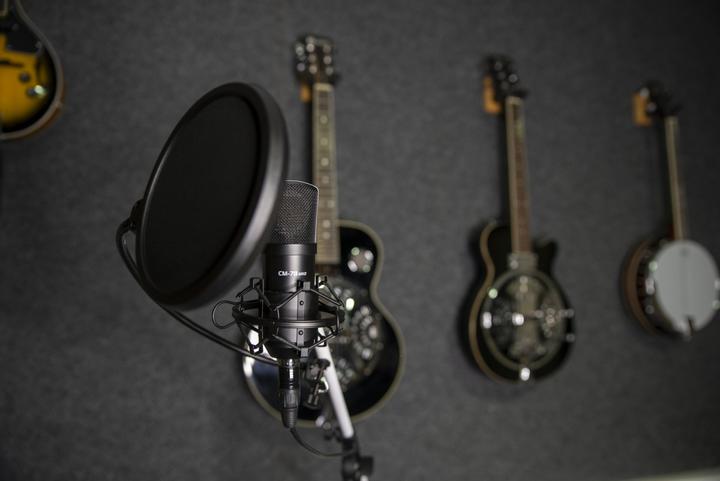 Actual product image Omnitronic MIC CM-78MK2 Large Diaphragm Condenser Microphone