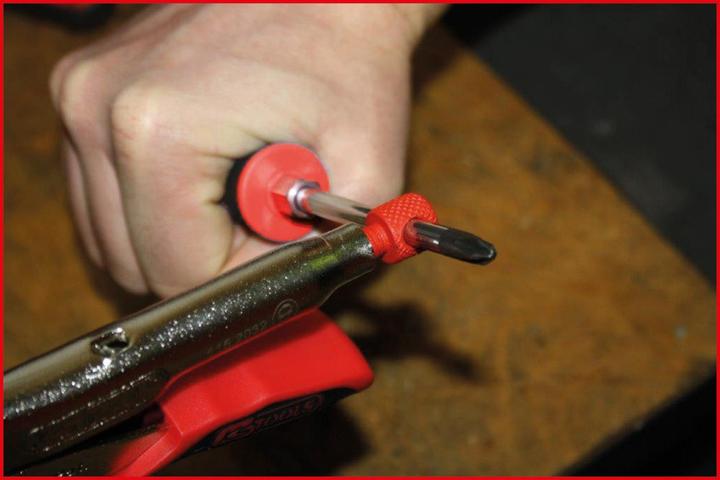 Image du produit KS Tools Pince de préhension, mâchoires en V (185 mm)