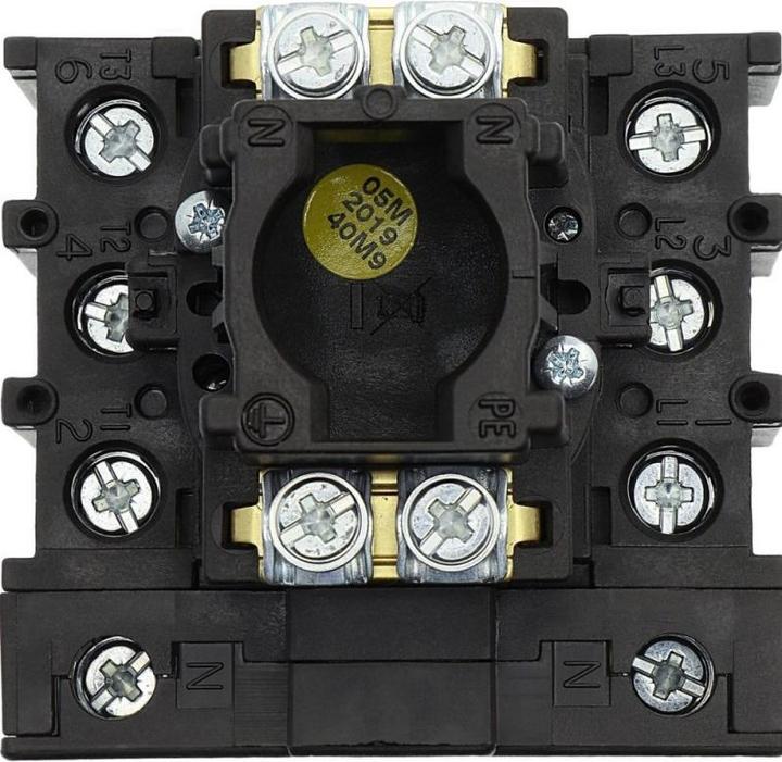 Image du produit Eaton Main switch, 3-pole + N, 25 A, flush mou