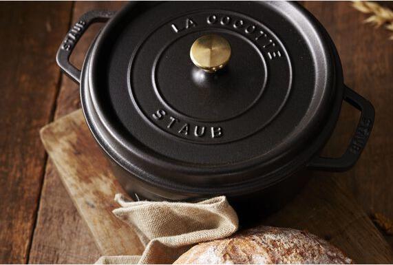Actual product image Staub La Cocotte (24 cm, Casserole + Stewpot, Cast iron)