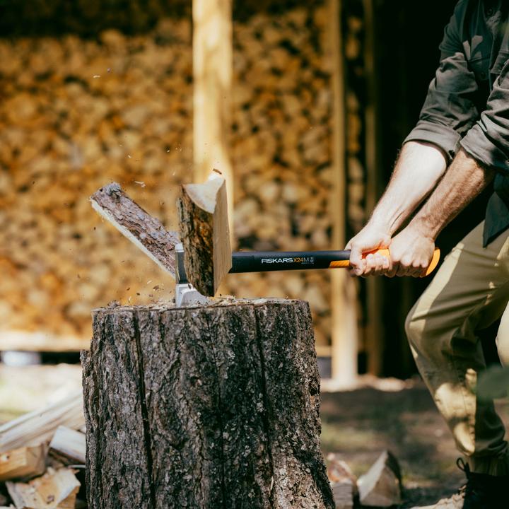 Actual product image Fiskars Splitting axe X24