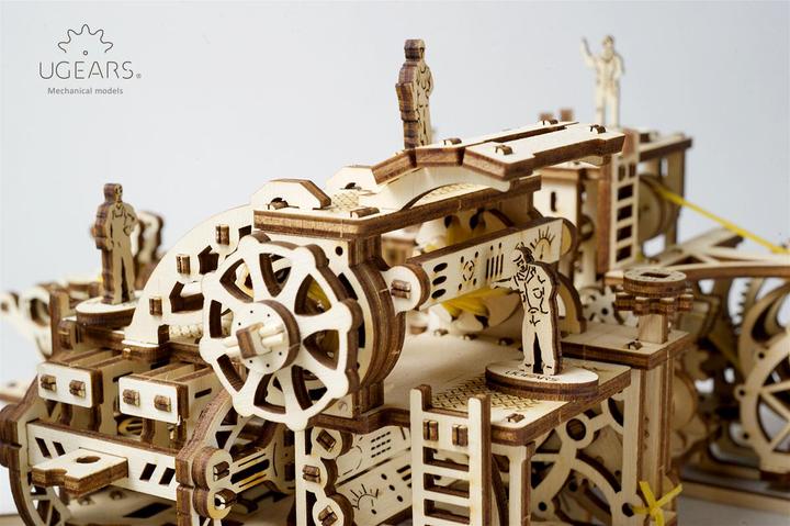 Actual product image Ugears Robot factory 598-piece