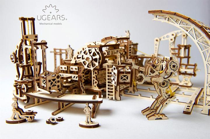 Actual product image Ugears Robot factory 598-piece