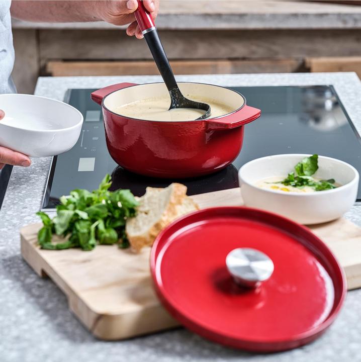 Produktbild KitchenAid braadpan 22cm - gemailleerd gietijzer - keizer rood - rond (26 cm, Bräter + Schmortopf, Gusseisen)