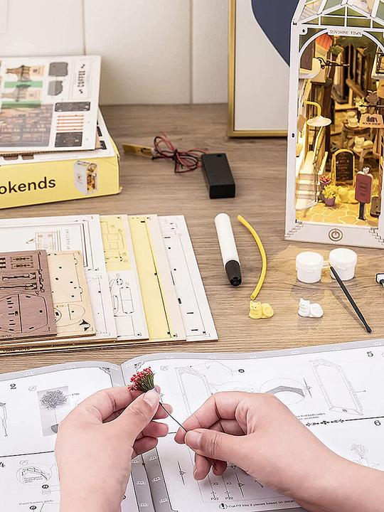 Actual product image Robotime Sunshine Town
