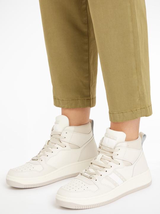 Actual product image Tommy Hilfiger Tjw Retro Basket Mc Leather Women's Shoes (42)