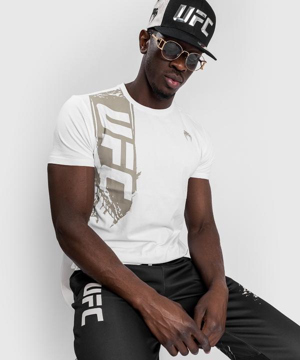 Image du produit UFC | Venum Authentic Fight Week 2.0 T-Shirt - Short Sleeves (L)