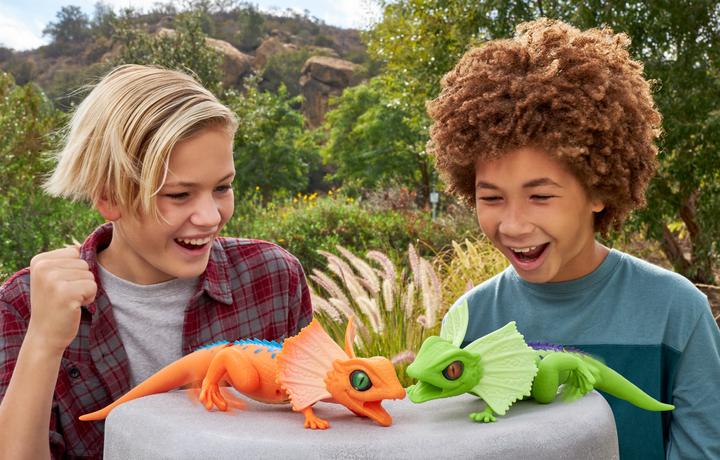 Actual product image Zuru Robo Alive Robotic Lizard -lisko