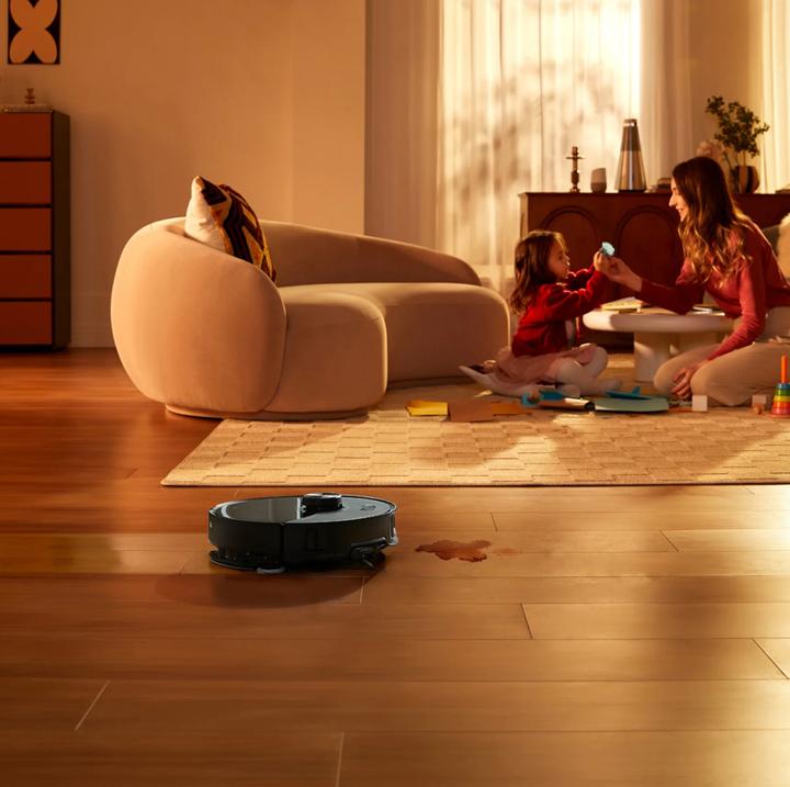 Actual product image Roborock S8 MaxV Ultra (Vacuum mopping robot)