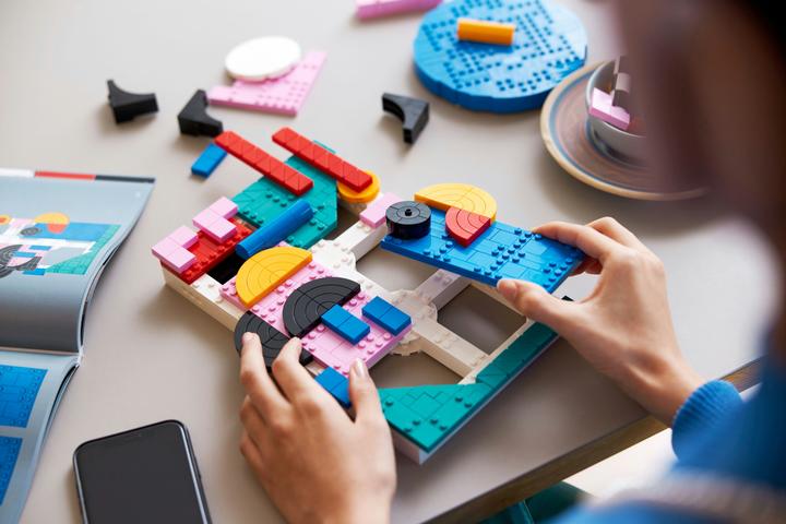 Produktbild LEGO Moderne Kunst (31210, LEGO Art)
