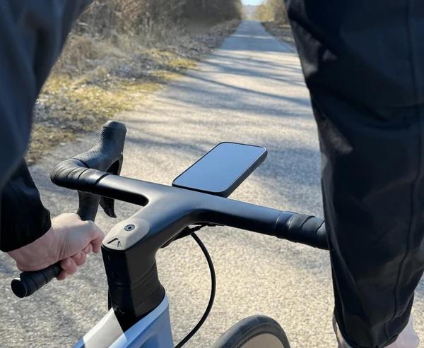Actual product image Feschd Universal Bundle Aero Handyhalterung fürs Fahrrad
