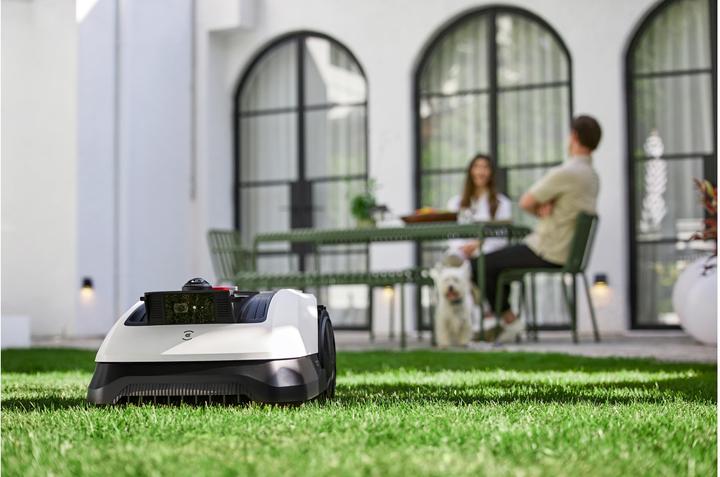 Actual product image Ecovacs Goat O500 Panorama (500 m², Without boundary wire)