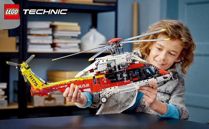 Produktbild LEGO Airbus H175 Rettungshubschrauber (42145, LEGO Technic)