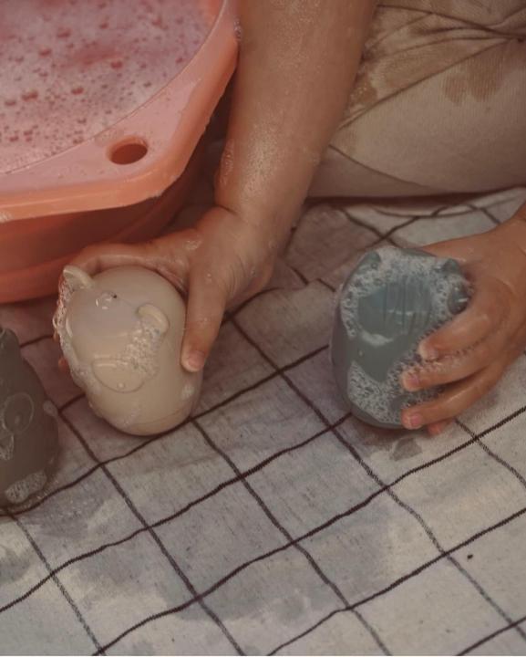 Produktbild Leo et Lea Badespielzeug 4er Set Silikon Montessori