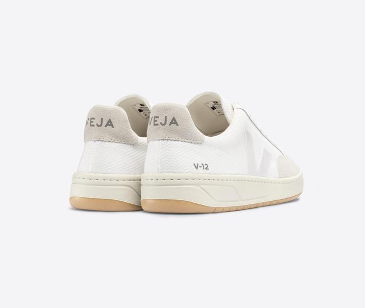 Actual product image Veja V-12 (42)