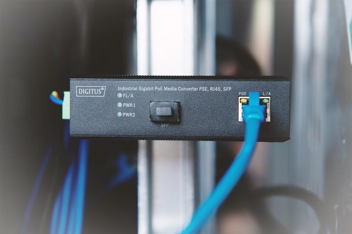 Actual product image Digitus 10/100/1000Base-TX (PoE) to 1000Base-FX Industrial Media Converter (2 Ports)