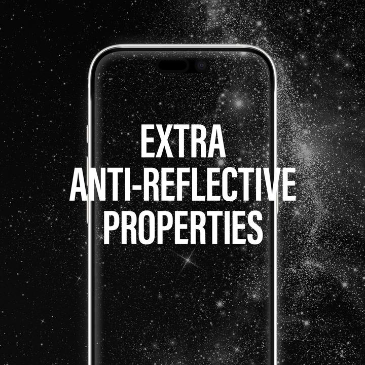 Image du produit PanzerGlass Ceramic Protection Ultra-Wide Fit (1 pièce(s), Apple iPhone 16, Apple iPhone 15)