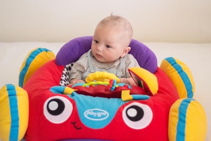 Image du produit Playgro Voiture en peluche avec musique et effets lumineux