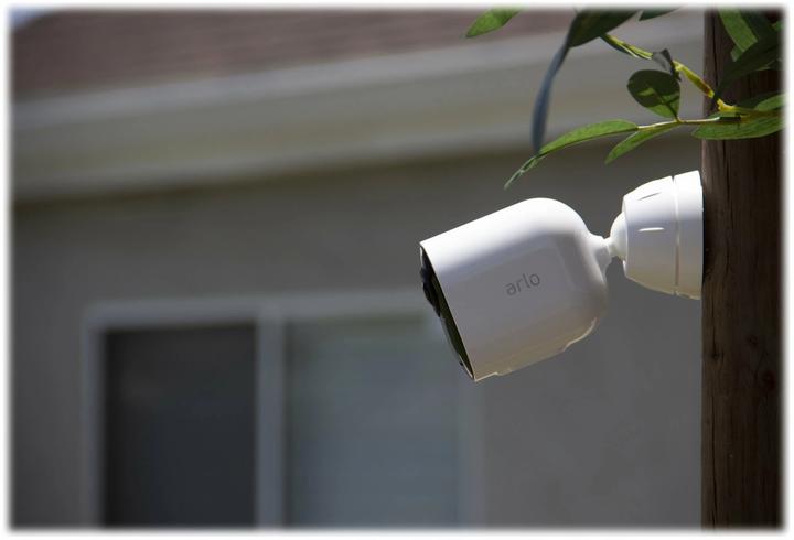 Produktbild Arlo Ultra 2 VMS5340-200EUS 3er-Set (3840 x 2160 Pixels)