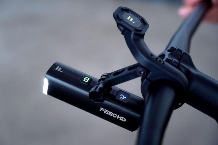 Actual product image Feschd - Bicycle light incl. accessories (1000 lm)