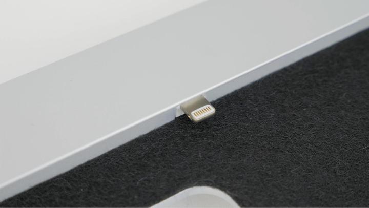 Produktbild Viveroo Wandhalteurng free DarkSteel für iPad Pro 12.9 (Gen. 3/4/5)