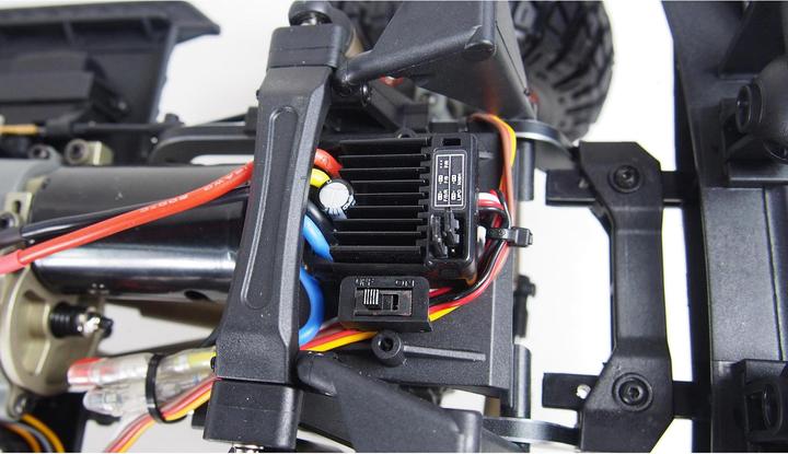 Actual product image Amewi AMXRock RCX10P Crawler Pick Up (RTR Ready-to-Run)