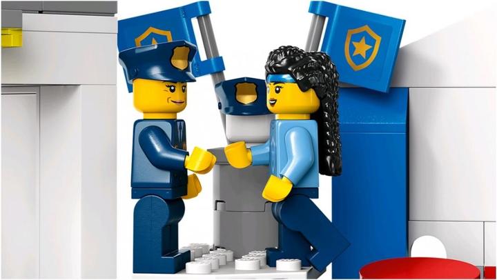 Actual product image LEGO 60372 Police School (60372, LEGO City)