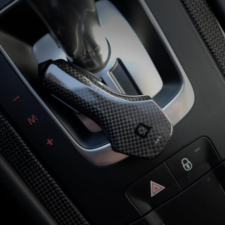 Immagine prodotto nonda Caricatore da auto ZUS Smart Car Charger fibra di carbonio 2.4 A