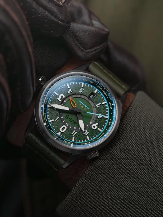 Produktbild AVI-8 AV-4120-05 Wingman Worldtimer GMT (Fliegeruhr)