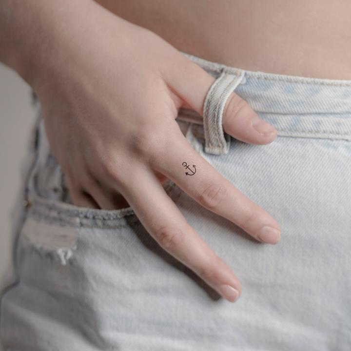 Produktbild minink Temporäres Tattoo – Kleiner minimalistischer Anker